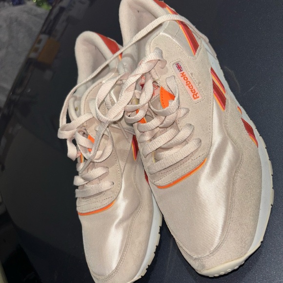 Orange and red Reebok classics - Picture 2 of 6